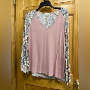 143 story by line up size M pink and printed wide sleeve flowy blouse